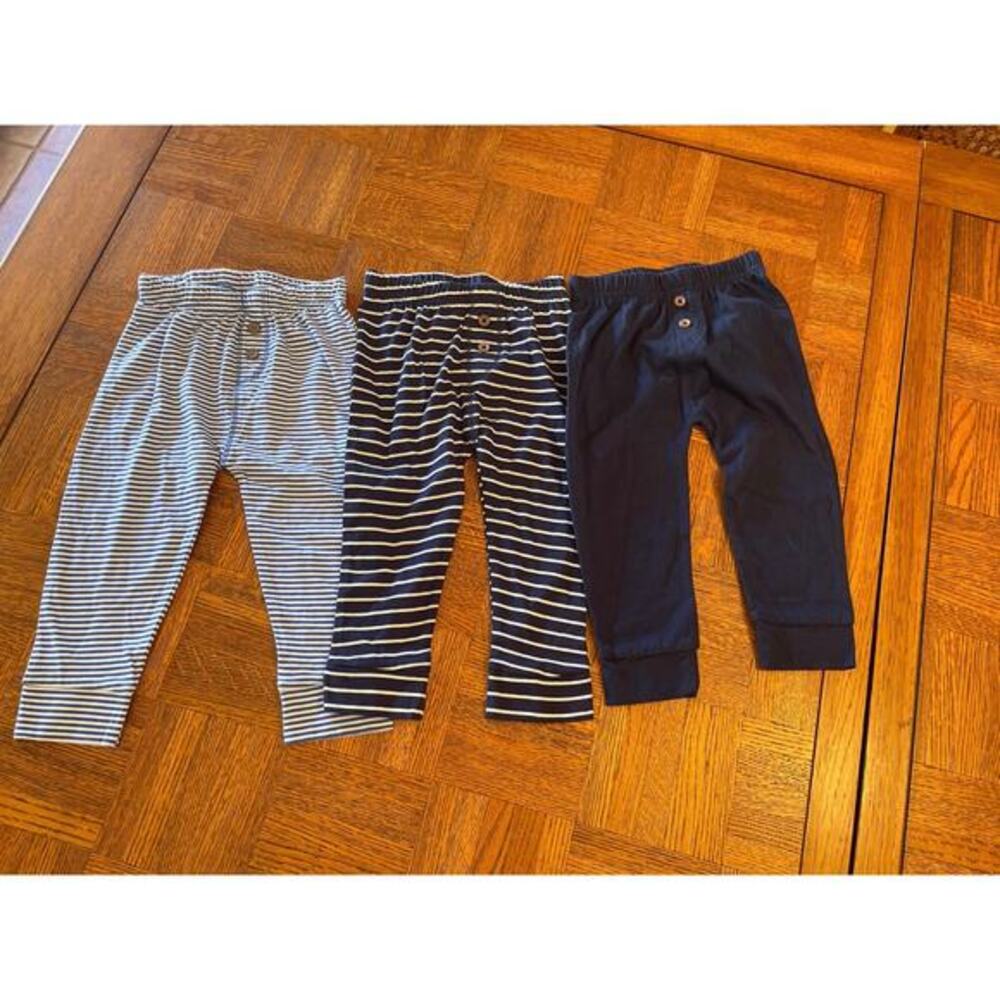 Simple Joys pants set of 3
Size 18mo